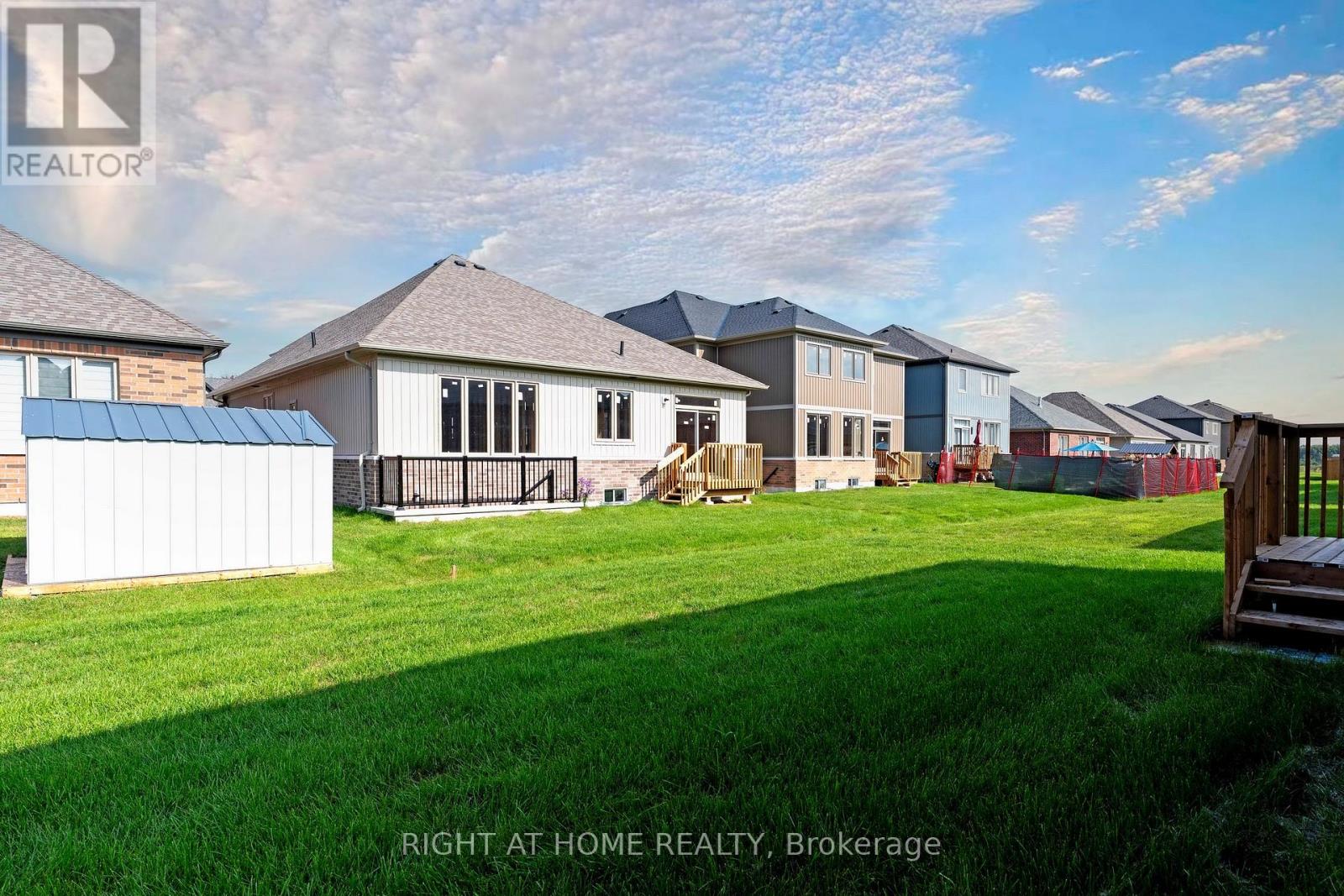 256 Duncan Street, Clearview, Ontario  L0M 1S0 - Photo 7 - S12449204