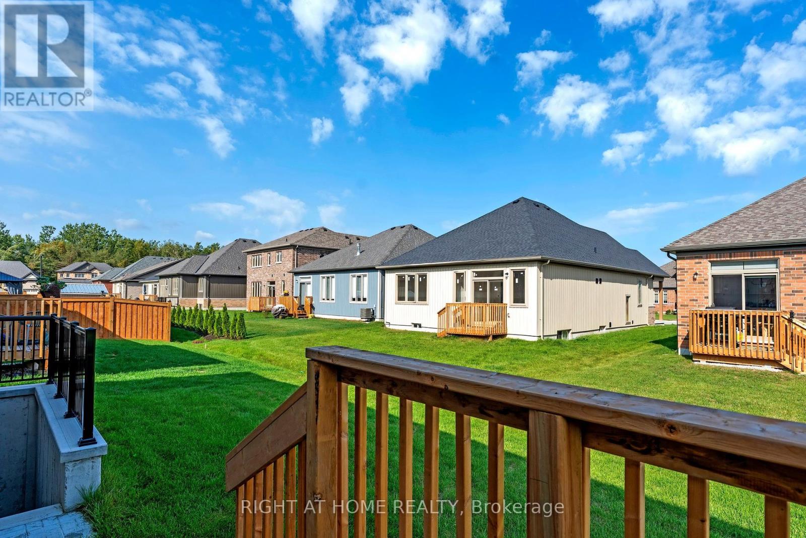 254 Duncan Street, Clearview (Stayner), Ontario  L0M 1S0 - Photo 13 - S12449207