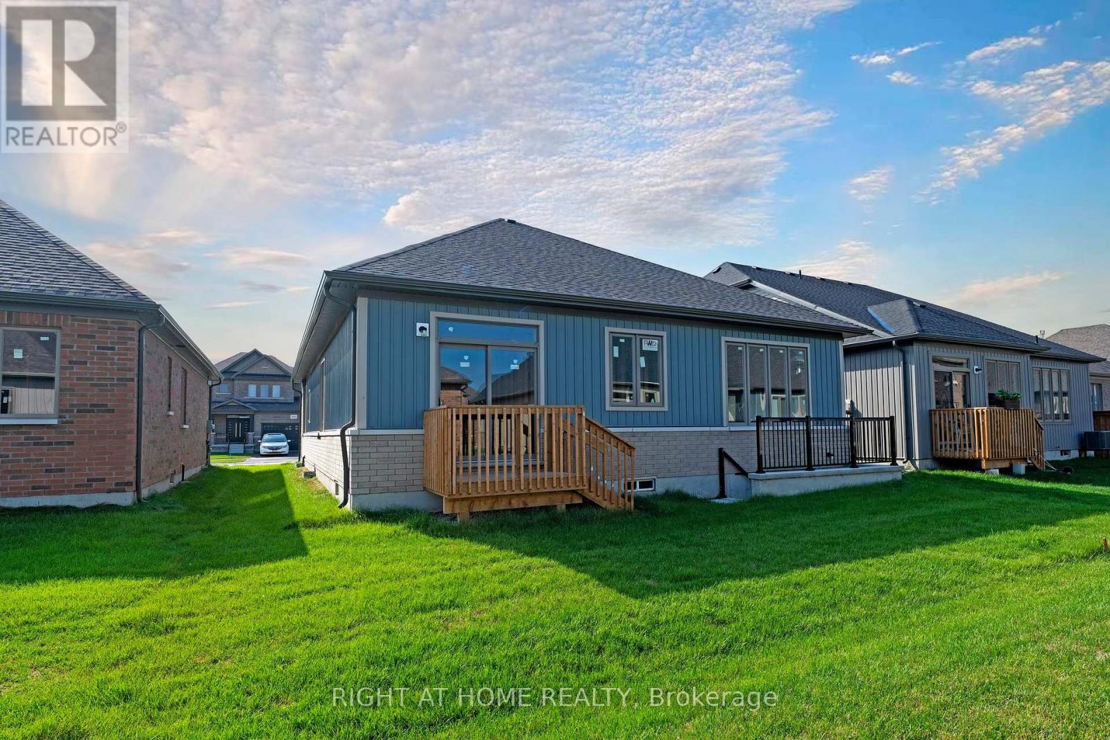 254 Duncan Street, Clearview (Stayner), Ontario  L0M 1S0 - Photo 7 - S12449207