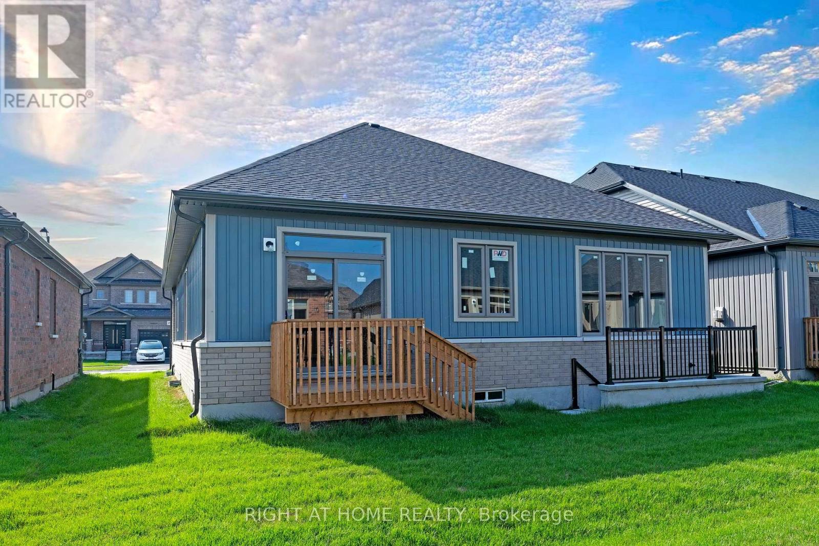 254 Duncan Street, Clearview (Stayner), Ontario  L0M 1S0 - Photo 8 - S12449207