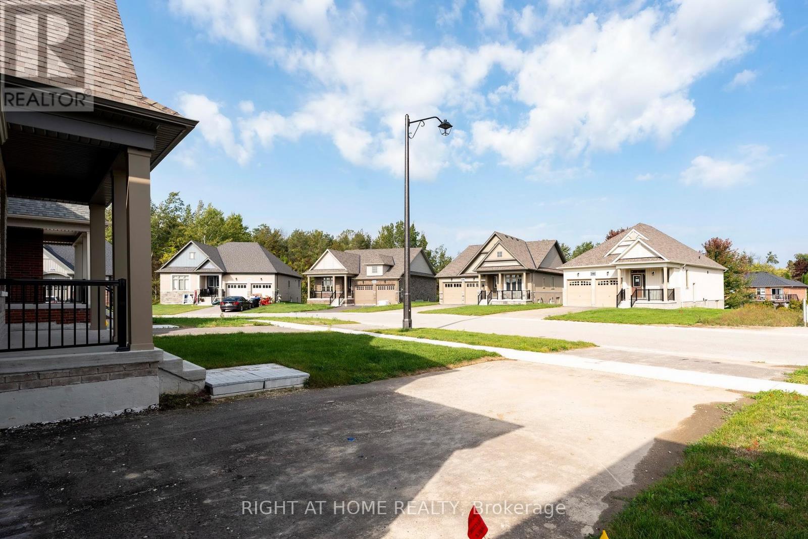 241 Wilcox Drive, Clearview (Stayner), Ontario  L0M 1S0 - Photo 5 - S12449209