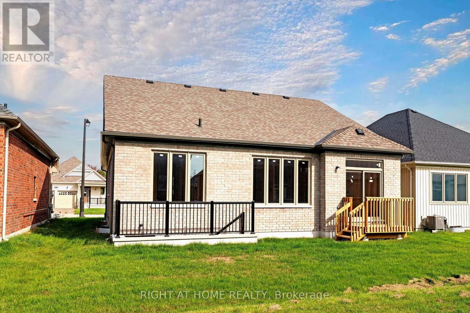 241 Wilcox Drive, Clearview (Stayner), Ontario  L0M 1S0 - Photo 8 - S12449209