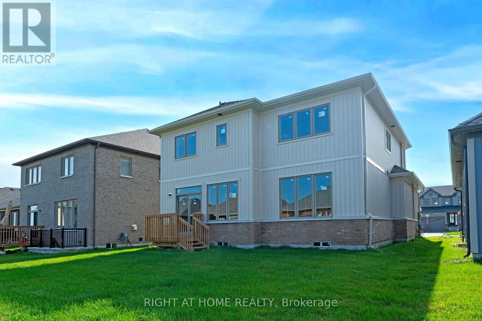 262 Duncan Street, Clearview (Stayner), Ontario  L0M 1S0 - Photo 11 - S12449210
