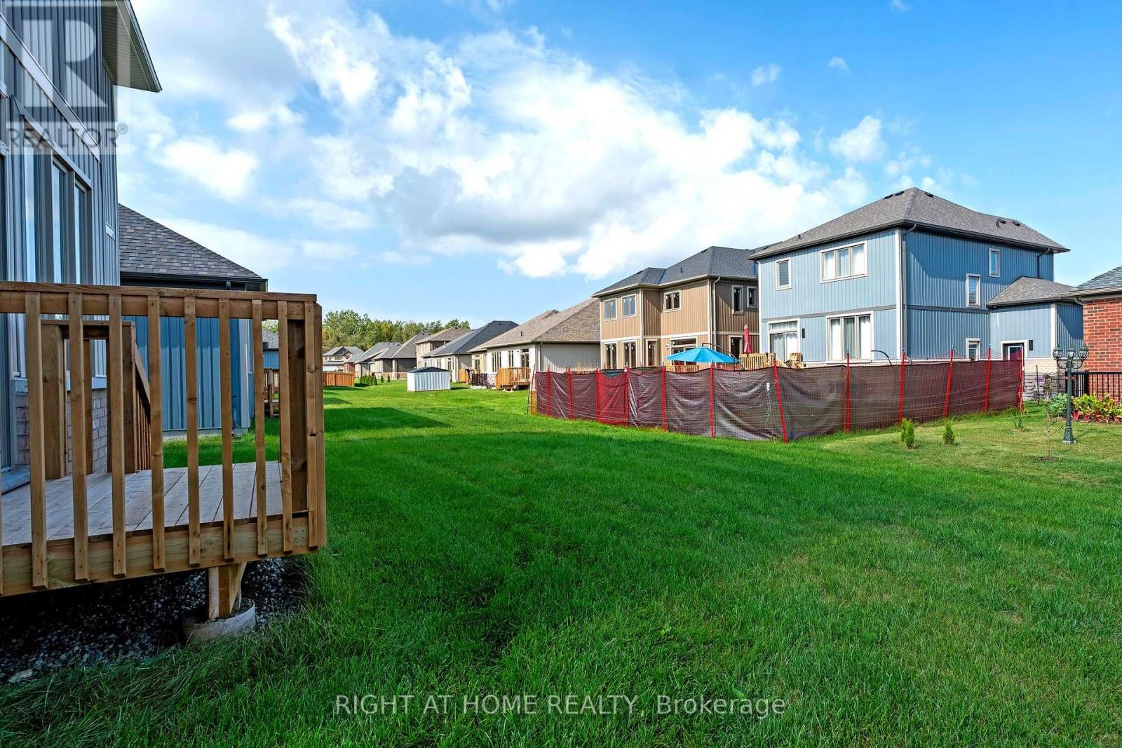 262 Duncan Street, Clearview (Stayner), Ontario  L0M 1S0 - Photo 12 - S12449210