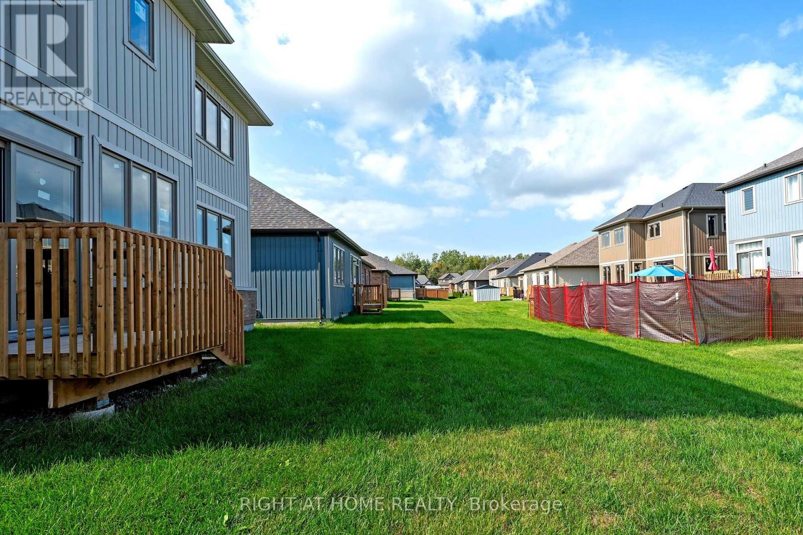 262 Duncan Street, Clearview (Stayner), Ontario  L0M 1S0 - Photo 13 - S12449210