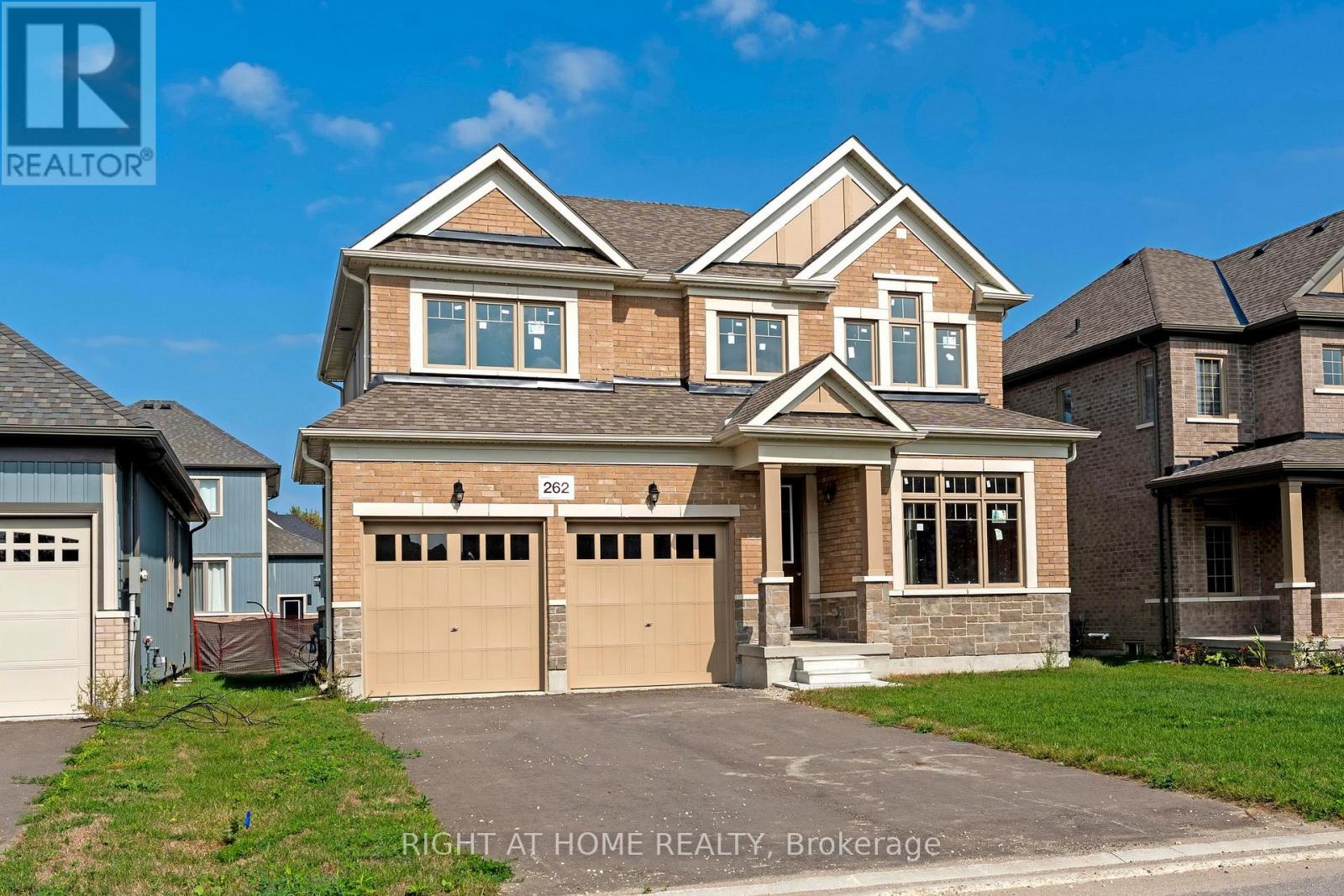 262 Duncan Street, Clearview (Stayner), Ontario  L0M 1S0 - Photo 2 - S12449210