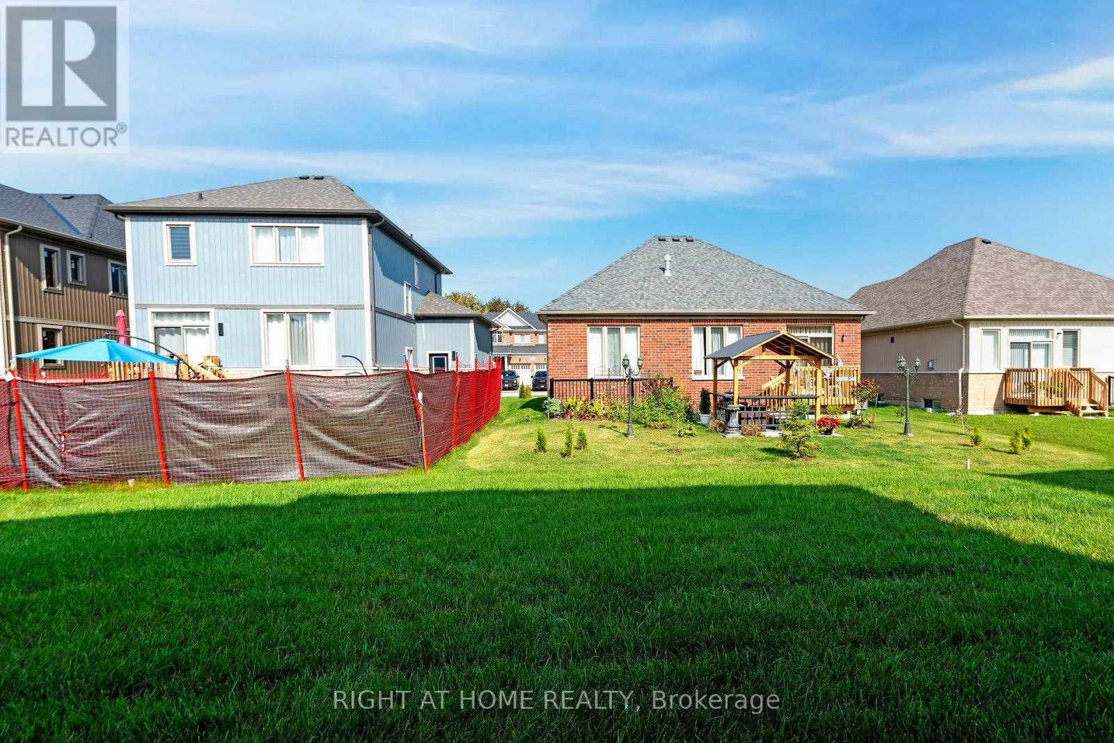 262 Duncan Street, Clearview (Stayner), Ontario  L0M 1S0 - Photo 5 - S12449210
