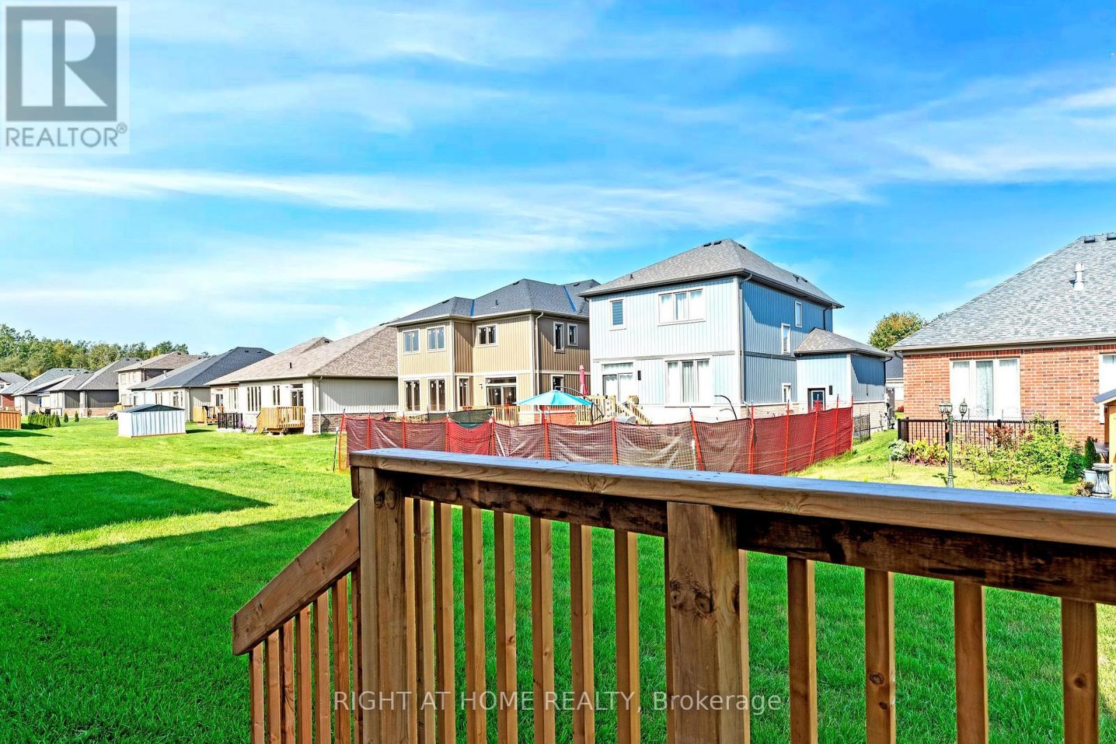 262 Duncan Street, Clearview (Stayner), Ontario  L0M 1S0 - Photo 6 - S12449210