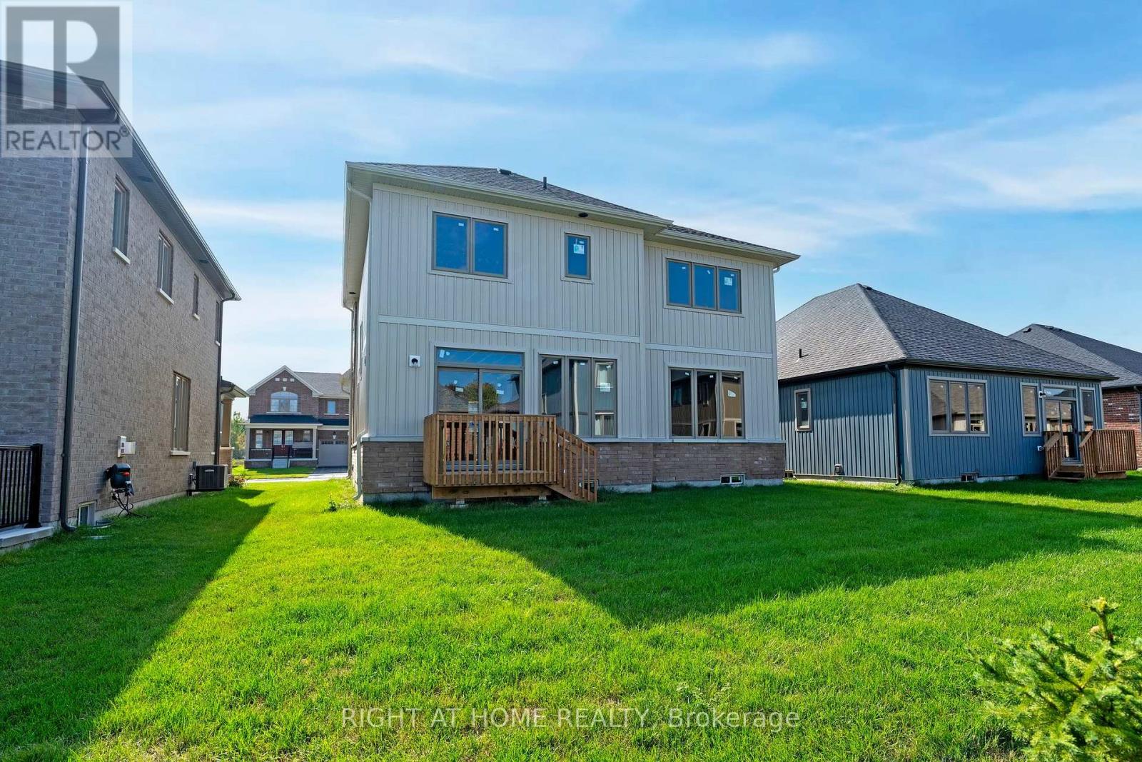 262 Duncan Street, Clearview (Stayner), Ontario  L0M 1S0 - Photo 9 - S12449210