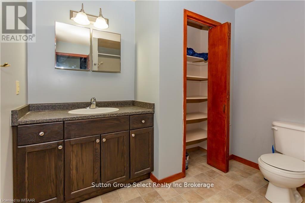 60 Wellington Street N, Woodstock, Ontario  N4S 6P5 - Photo 20 - X12449343