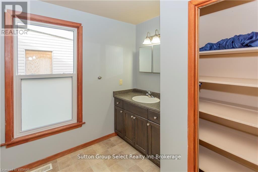 60 Wellington Street N, Woodstock, Ontario  N4S 6P5 - Photo 21 - X12449343