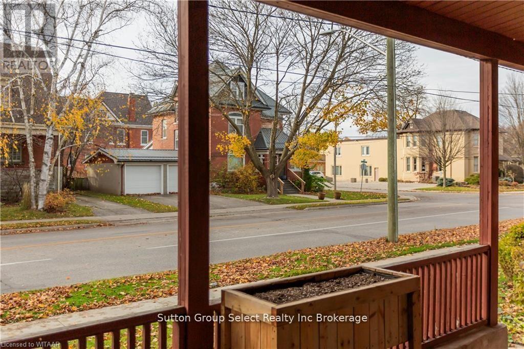 60 Wellington Street N, Woodstock, Ontario  N4S 6P5 - Photo 3 - X12449343