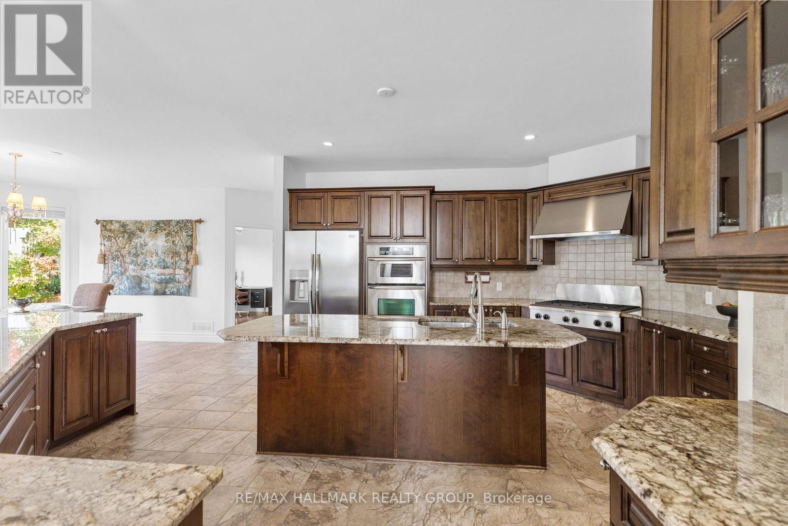 60 Winding Way, Ottawa, Ontario  K2G 6Y6 - Photo 16 - X12449160