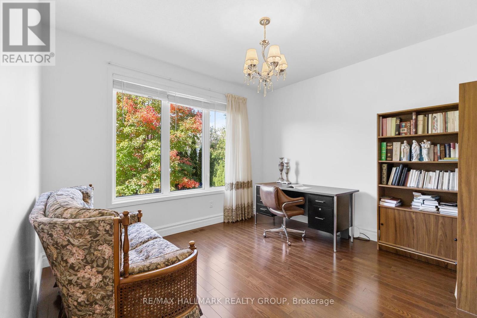 60 Winding Way, Ottawa, Ontario  K2G 6Y6 - Photo 23 - X12449160