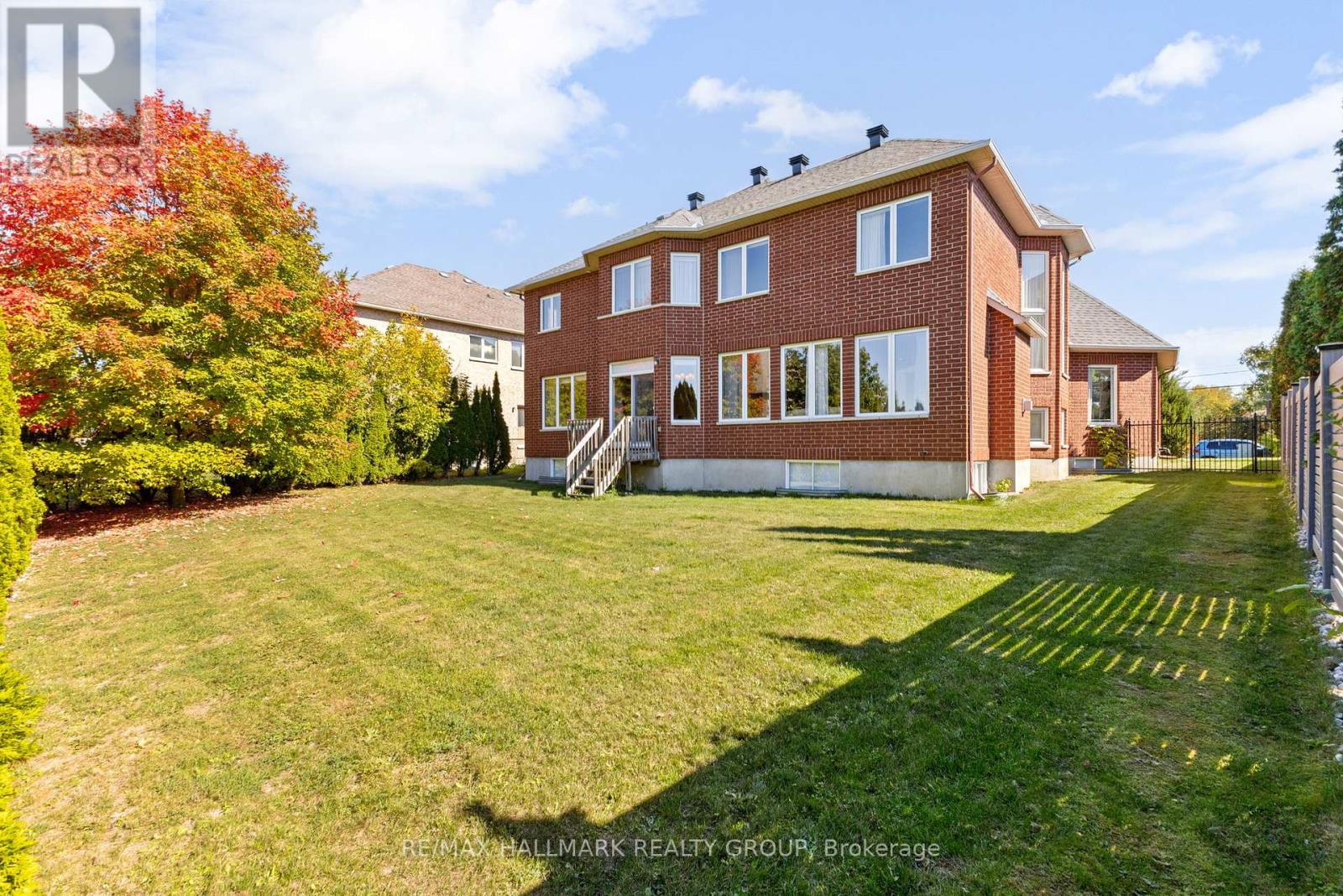 60 Winding Way, Ottawa, Ontario  K2G 6Y6 - Photo 41 - X12449160