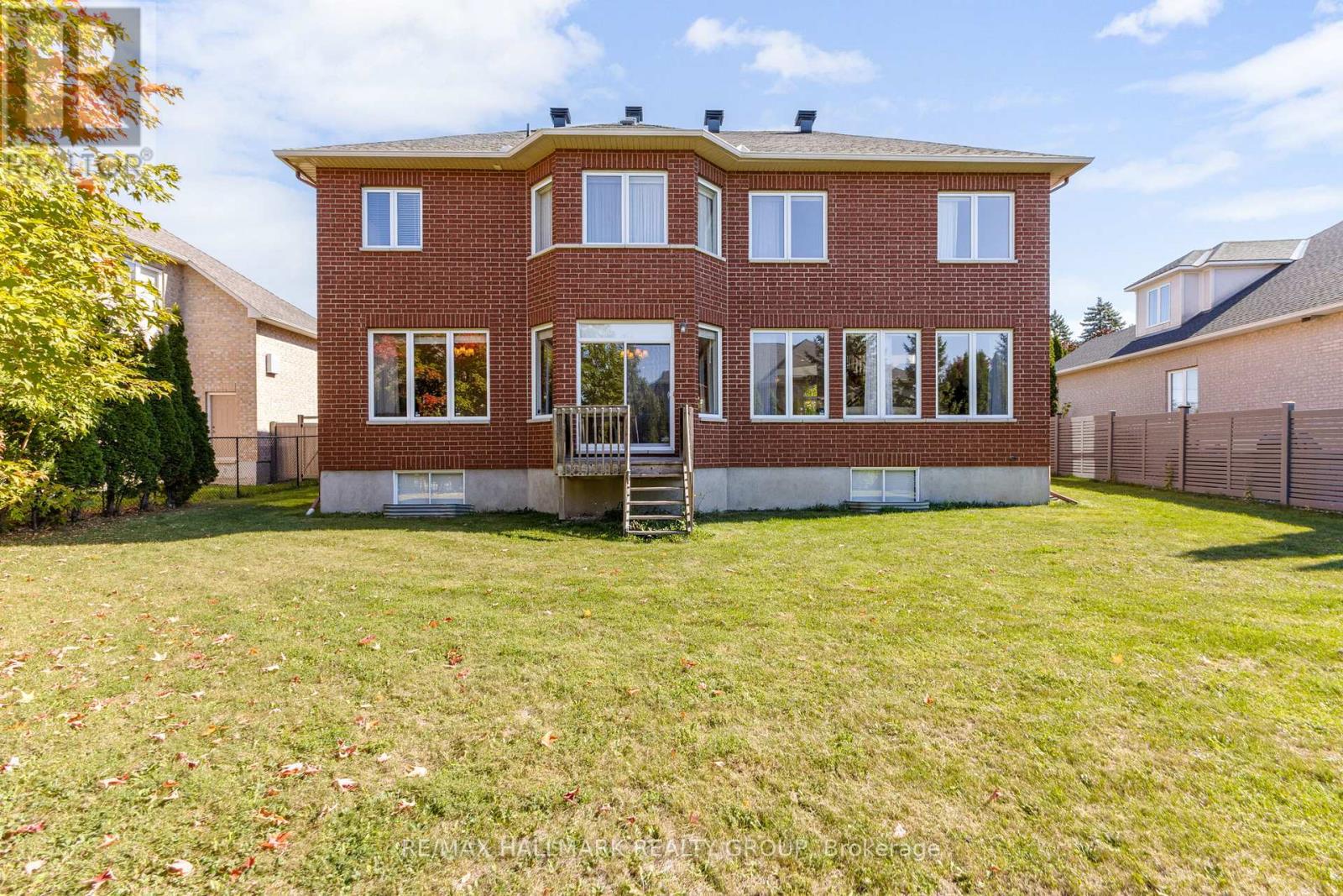 60 Winding Way, Ottawa, Ontario  K2G 6Y6 - Photo 40 - X12449160