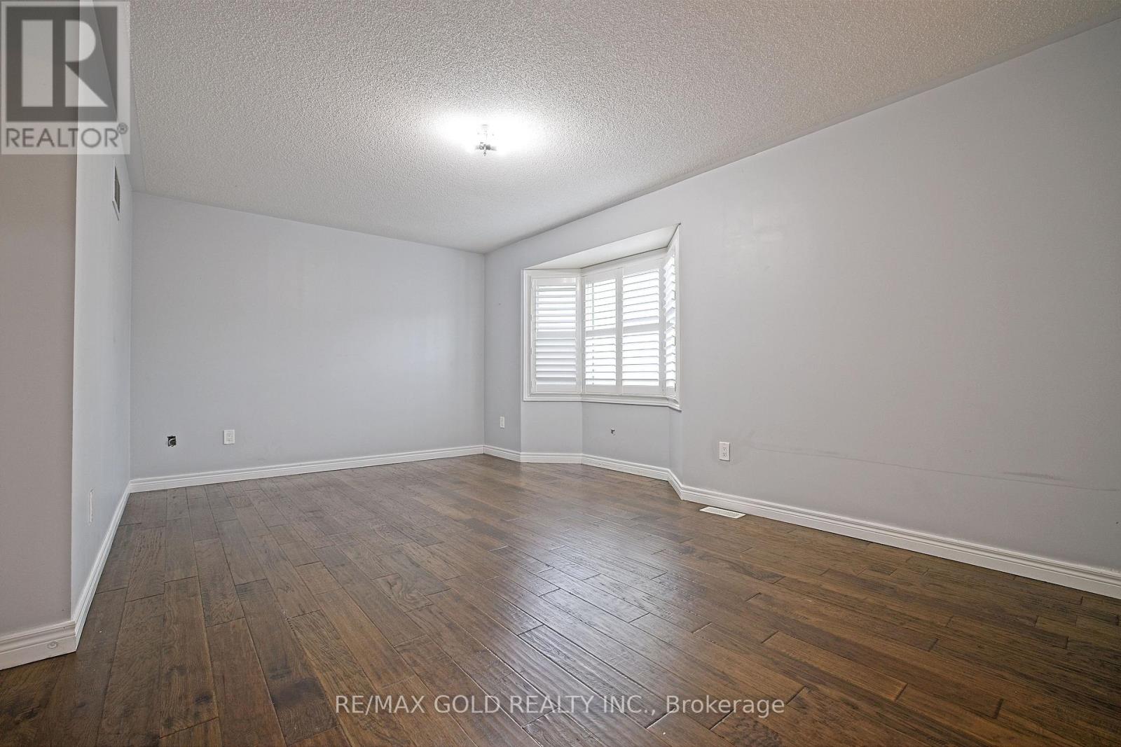35 Abitibi Lake Drive, Brampton, Ontario  L6R 0Y3 - Photo 24 - W12407455