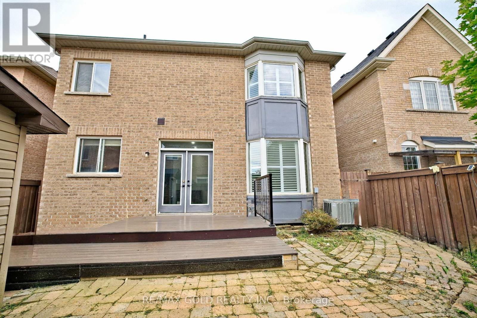 35 Abitibi Lake Drive, Brampton (Sandringham-Wellington), Ontario  L6R 0Y3 - Photo 46 - W12371198