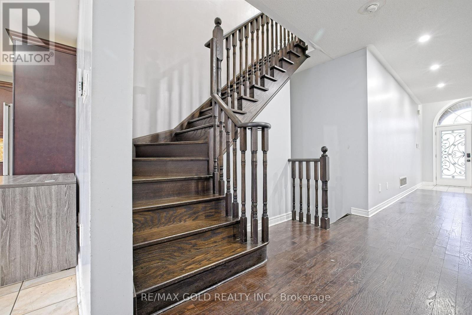 35 Abitibi Lake Drive, Brampton (Sandringham-Wellington), Ontario  L6R 0Y3 - Photo 22 - W12371198