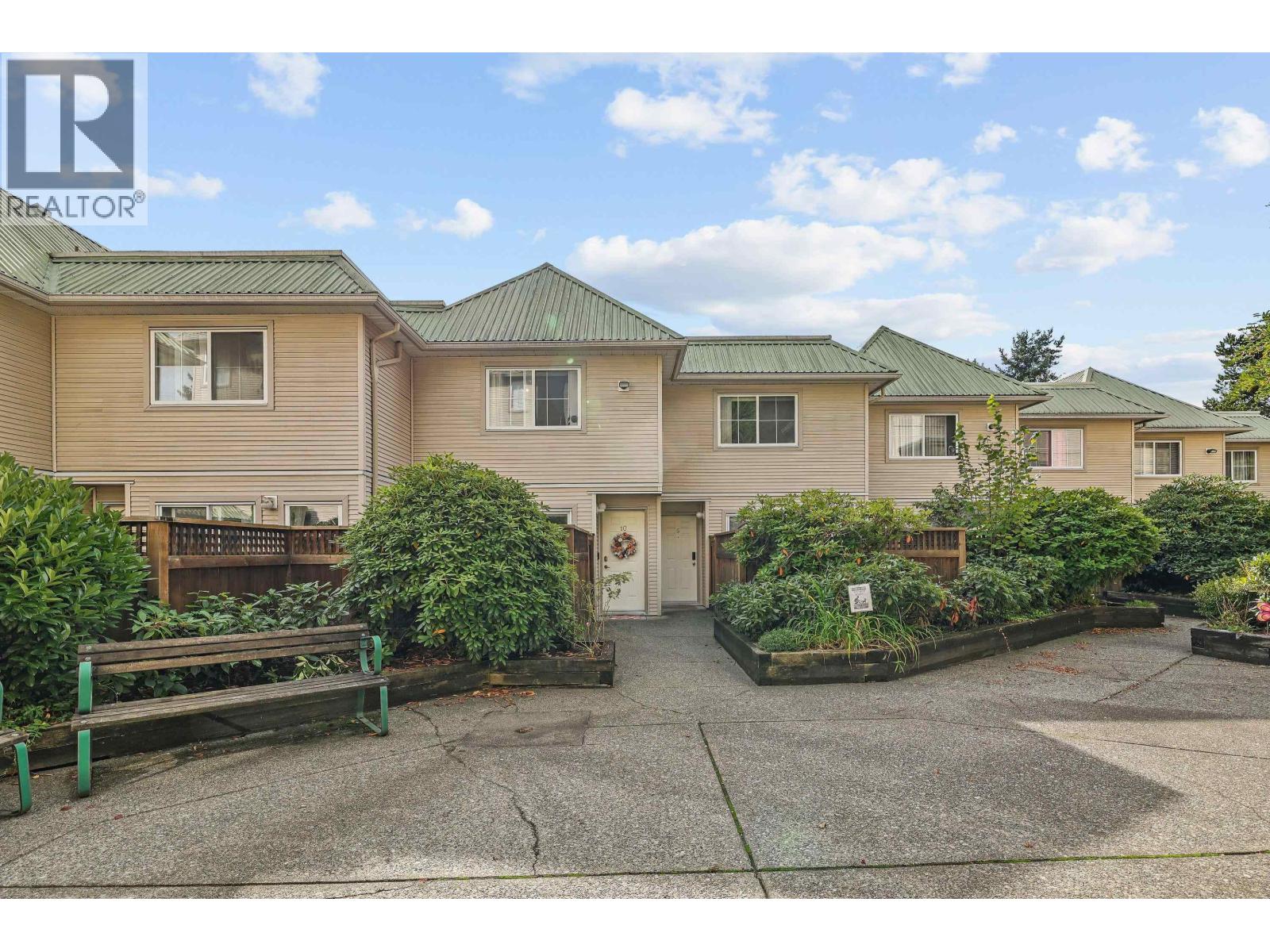10 1383 BRUNETTE AVENUE, Coquitlam, British Columbia
