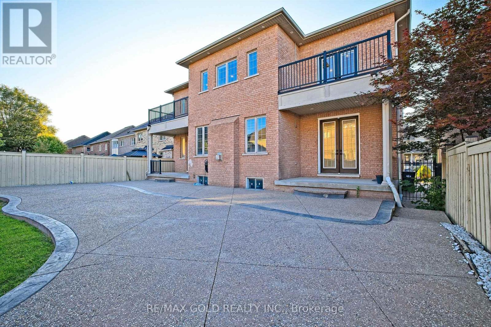 9 Lauderhill Road, Brampton, Ontario  L6P 2Z1 - Photo 47 - W12407393