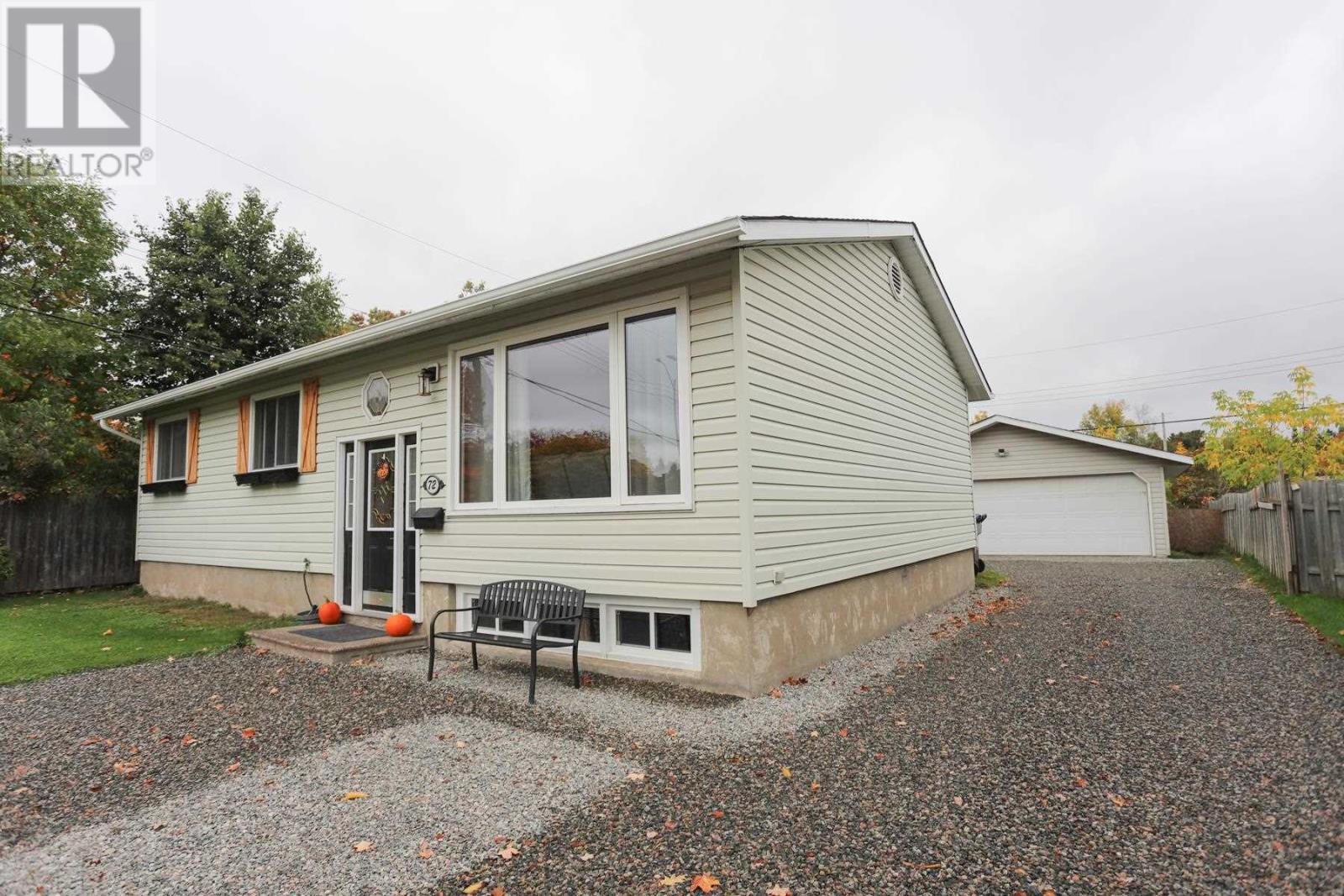 72 Irwin Ave, Sault Ste. Marie, Ontario  P6A 3R1 - Photo 3 - SM252885