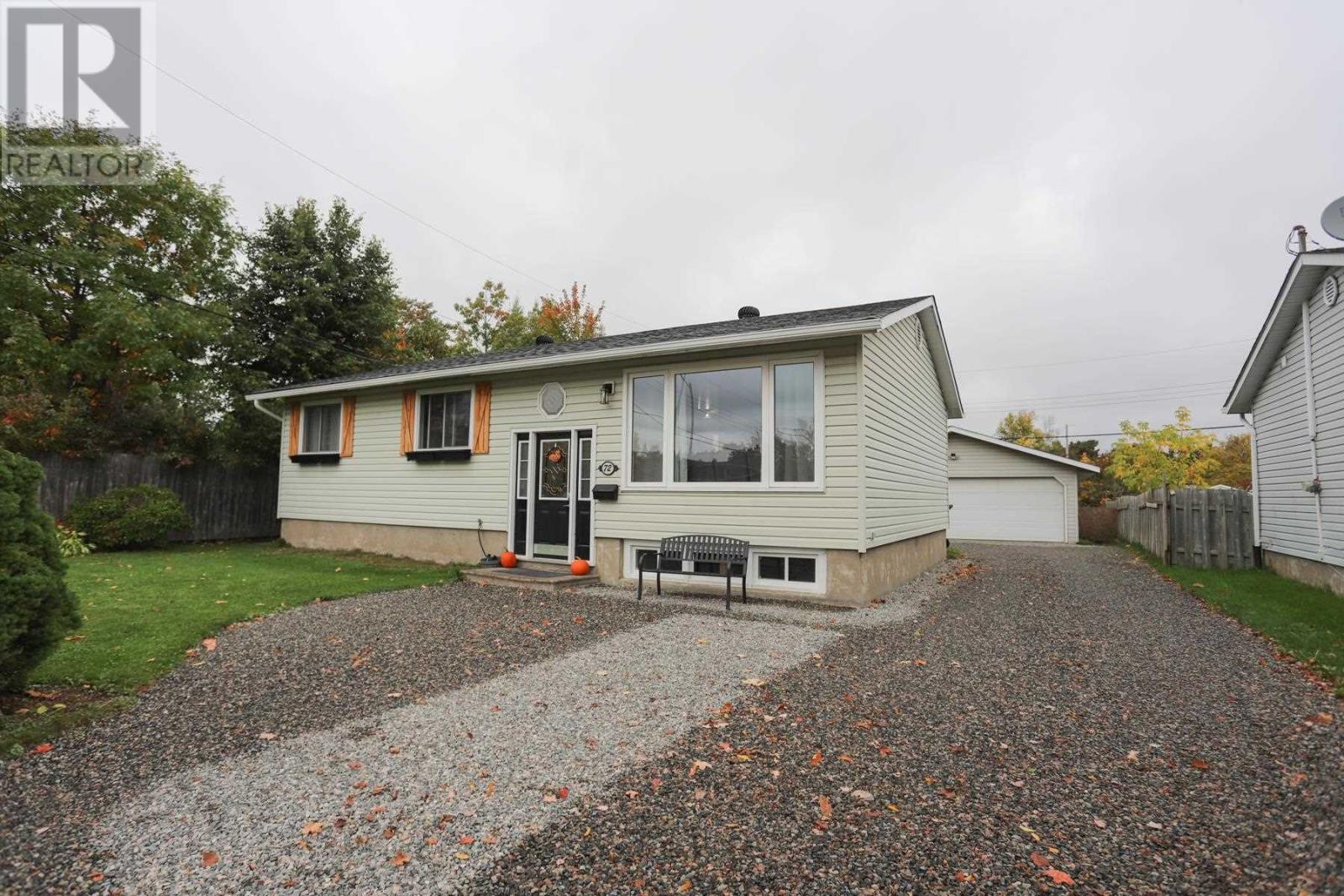 72 Irwin Ave, Sault Ste. Marie, Ontario  P6A 3R1 - Photo 2 - SM252885