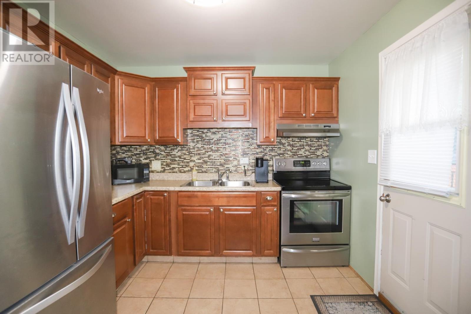 72 Irwin Ave, Sault Ste. Marie, Ontario  P6A 3R1 - Photo 8 - SM252885