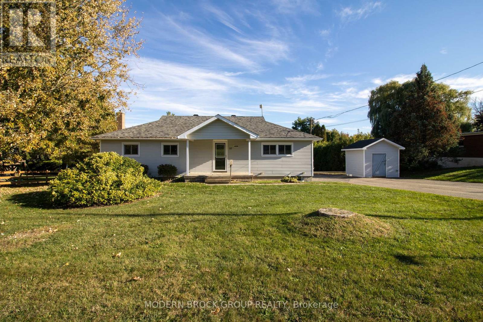 27 SARAH STREET, Augusta, Ontario