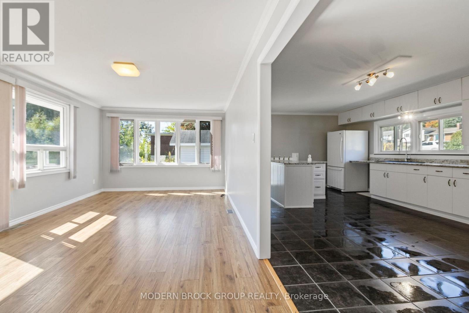 27 Sarah Street, Augusta, Ontario  K0E 1P0 - Photo 11 - X12449327