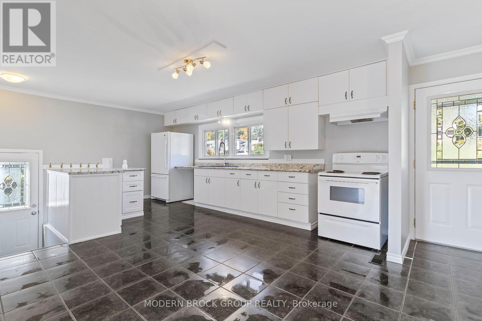 27 Sarah Street, Augusta, Ontario  K0E 1P0 - Photo 16 - X12449327