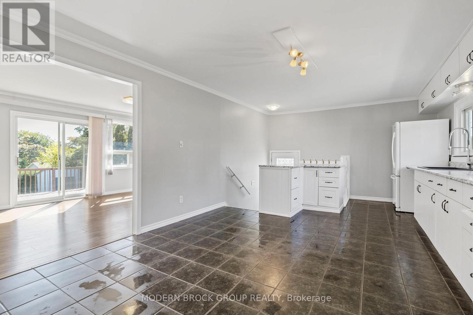 27 Sarah Street, Augusta, Ontario  K0E 1P0 - Photo 17 - X12449327
