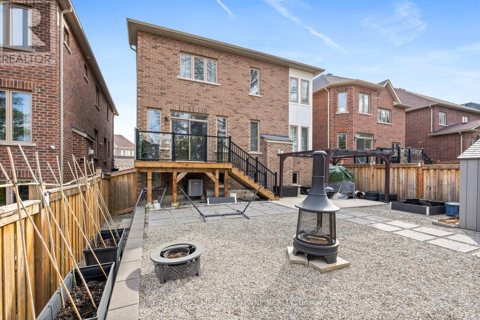 121 Upper Canada Court, Halton Hills, Ontario  L7G 0L3 - Photo 44 - W12449032