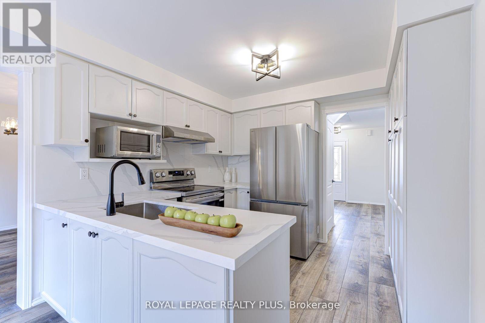 1231 Sable Drive, Burlington, Ontario  L7S 2J6 - Photo 14 - W12449033