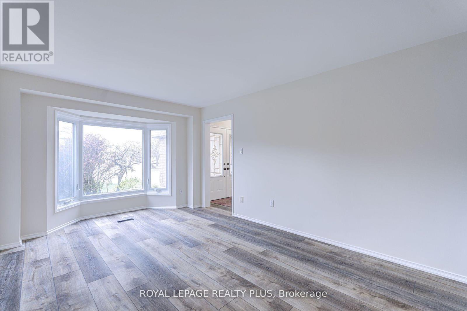 1231 Sable Drive, Burlington, Ontario  L7S 2J6 - Photo 17 - W12449033
