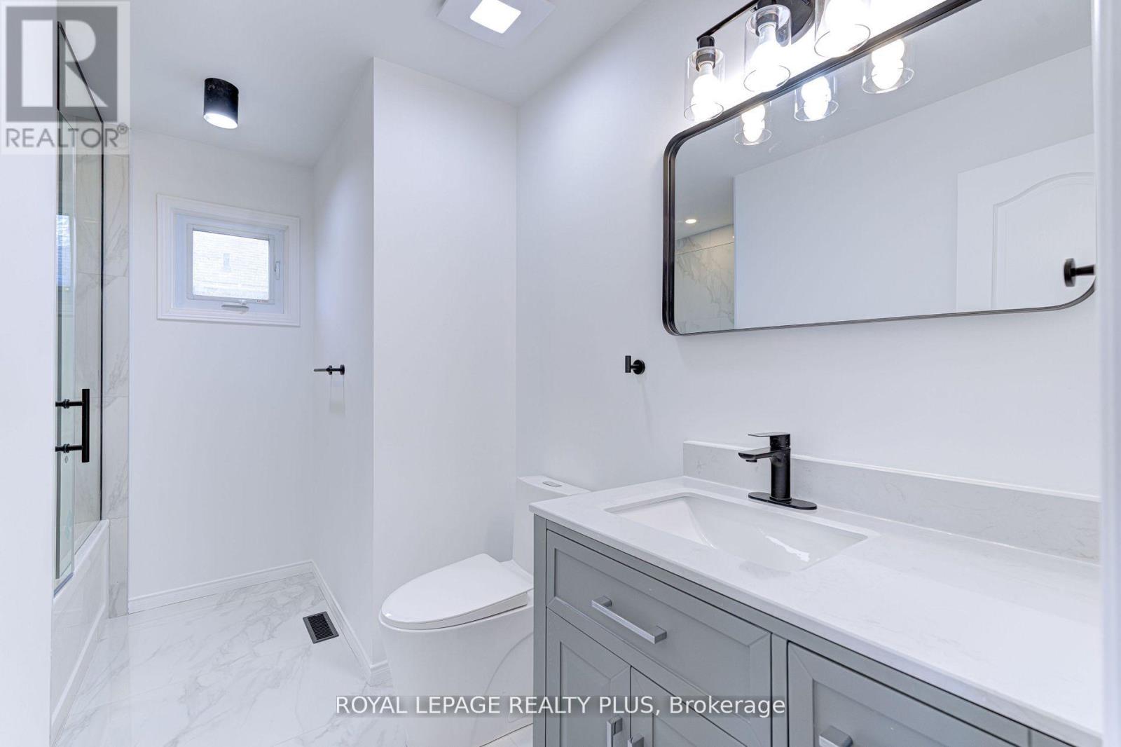 1231 Sable Drive, Burlington, Ontario  L7S 2J6 - Photo 28 - W12449033