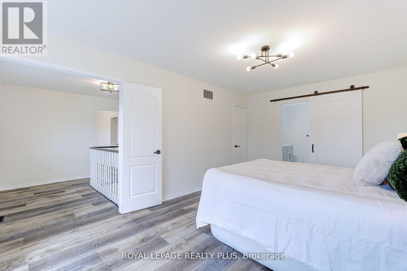 1231 Sable Drive, Burlington, Ontario  L7S 2J6 - Photo 31 - W12449033