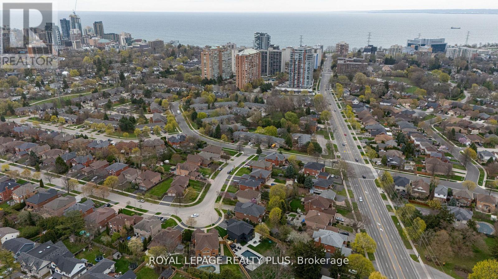 1231 Sable Drive, Burlington, Ontario  L7S 2J6 - Photo 47 - W12449033