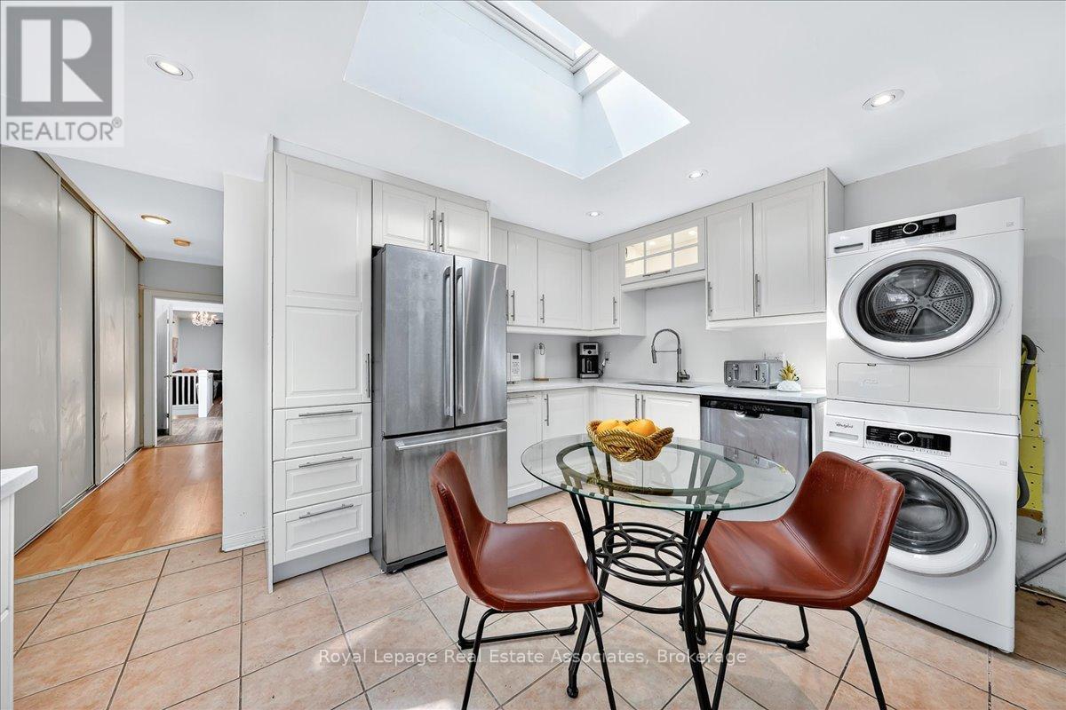 1640 Queen Street W, Toronto, Ontario  M6R 1B2 - Photo 13 - W12449043