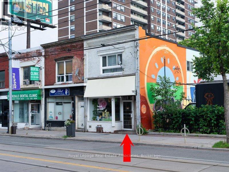 1640 Queen Street W, Toronto, Ontario  M6R 1B2 - Photo 2 - W12449043