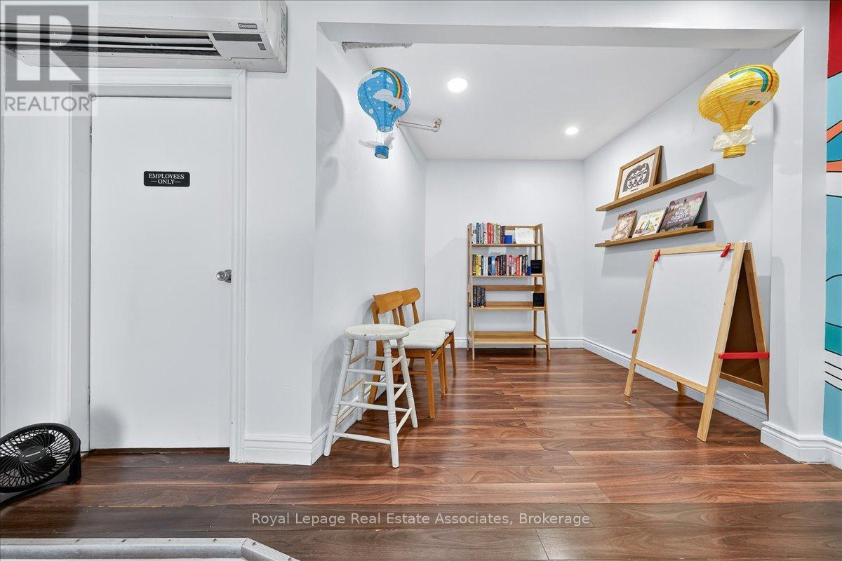 1640 Queen Street W, Toronto, Ontario  M6R 1B2 - Photo 25 - W12449043