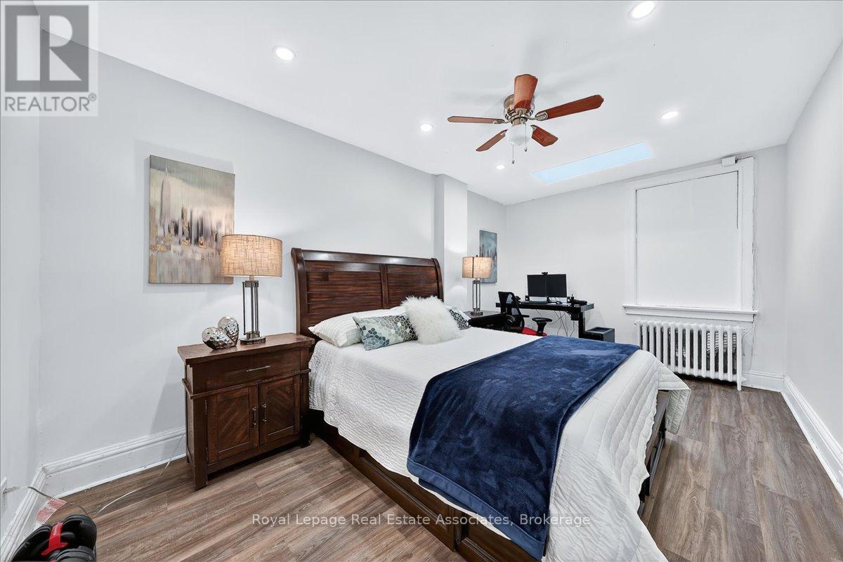 1640 Queen Street W, Toronto, Ontario  M6R 1B2 - Photo 9 - W12449043