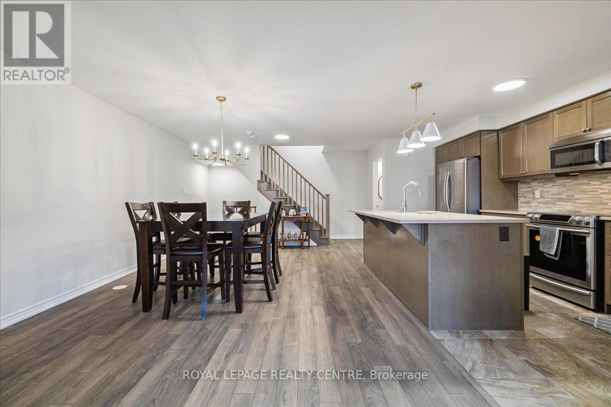 3087 Mistletoe Gardens, Oakville, Ontario  L6M 0Y7 - Photo 12 - W12449061