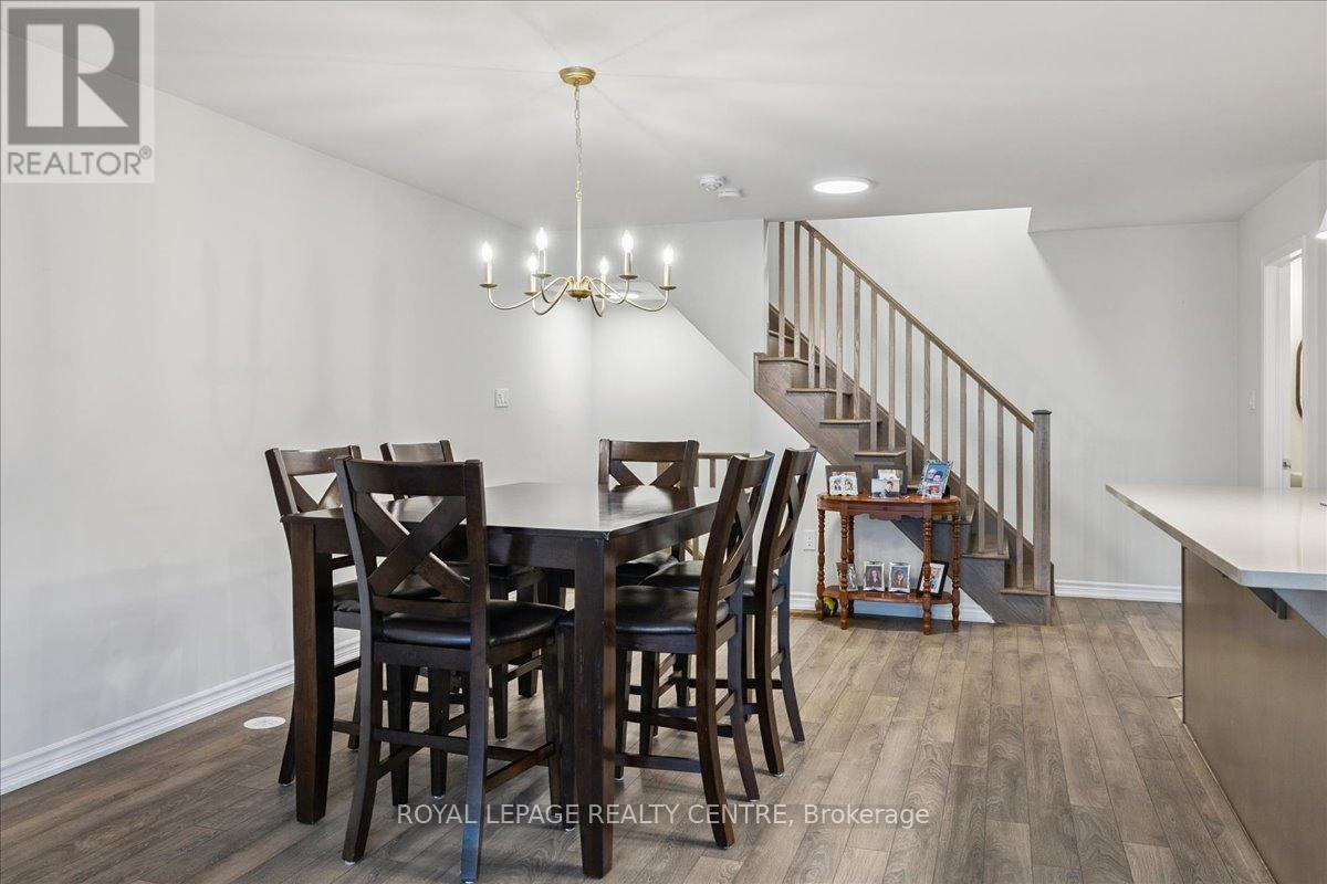 3087 Mistletoe Gardens, Oakville, Ontario  L6M 0Y7 - Photo 14 - W12449061