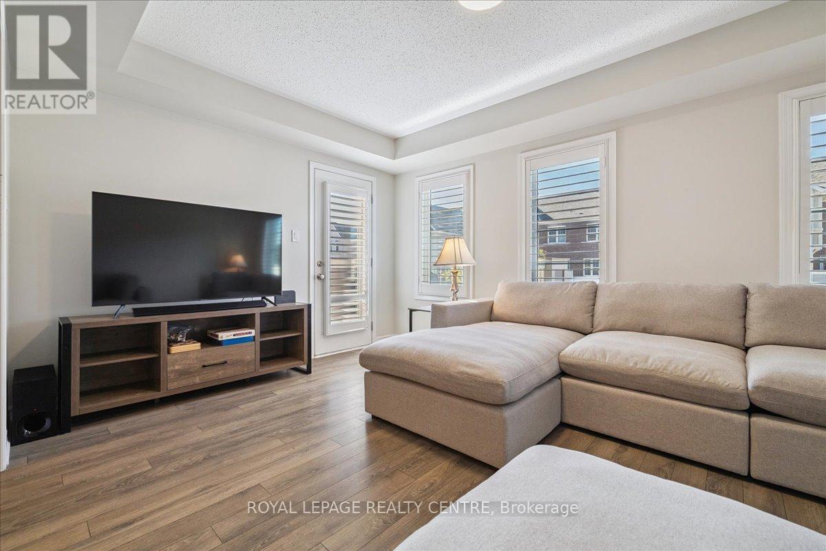 3087 Mistletoe Gardens, Oakville, Ontario  L6M 0Y7 - Photo 22 - W12449061