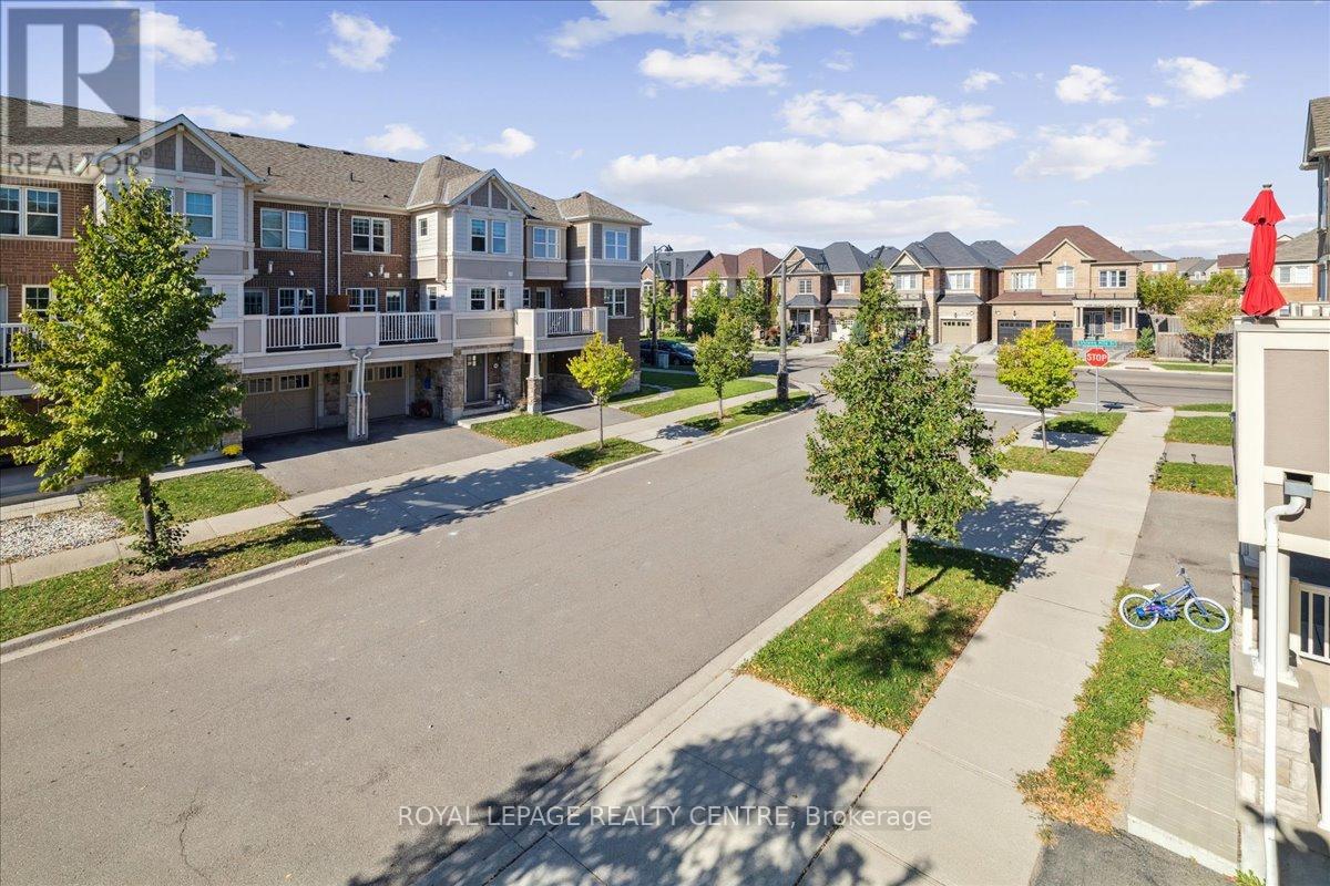 3087 Mistletoe Gardens, Oakville, Ontario  L6M 0Y7 - Photo 32 - W12449061