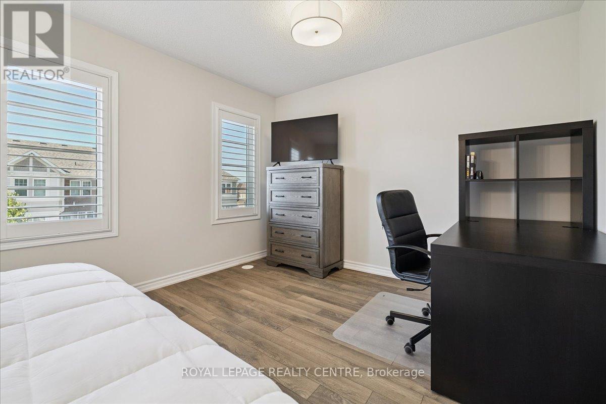 3087 Mistletoe Gardens, Oakville, Ontario  L6M 0Y7 - Photo 39 - W12449061