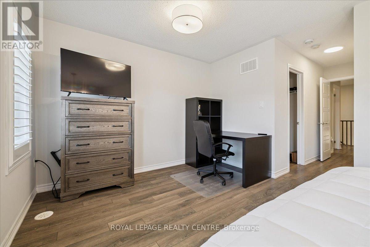 3087 Mistletoe Gardens, Oakville, Ontario  L6M 0Y7 - Photo 40 - W12449061