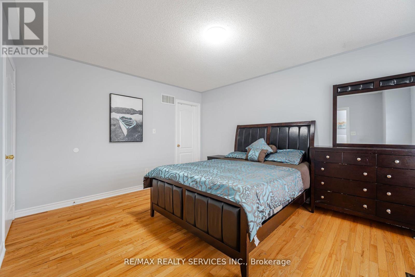 27 Hardgate Crescent, Brampton, Ontario  L7A 3V7 - Photo 30 - W12449082