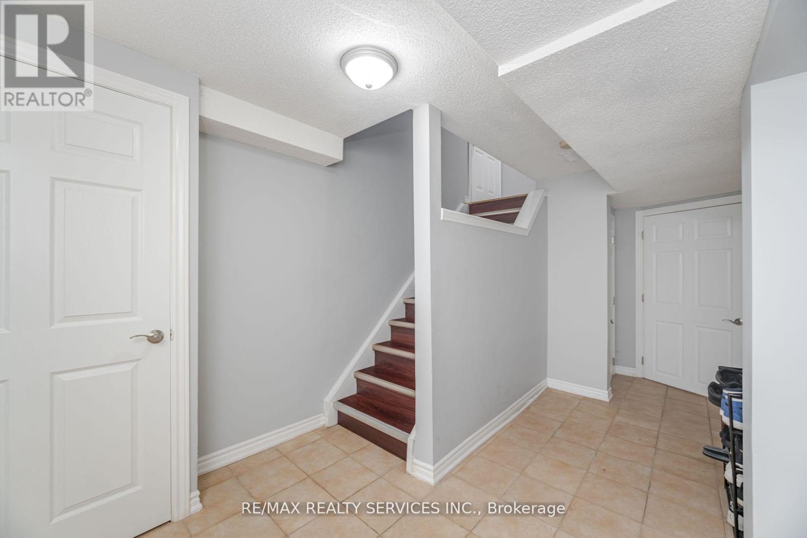 27 Hardgate Crescent, Brampton, Ontario  L7A 3V7 - Photo 38 - W12449082